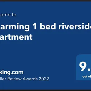 Apartment Charming 1 Bed Riverside