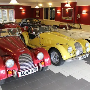 The Pitstop Couette-café Little Hallingbury (Essex)